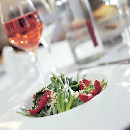 Otel Hotel Kilkenny 4*