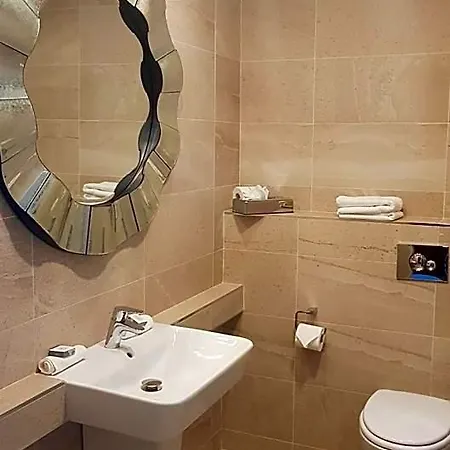 Hotel Kilkenny كيلكيني