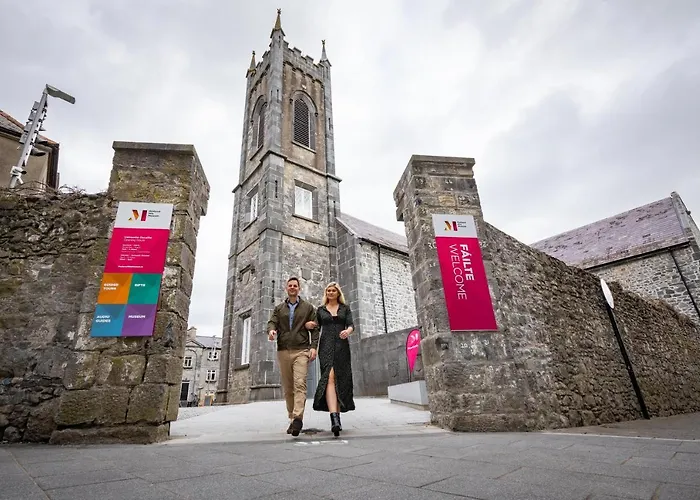 Отель Hotel Kilkenny Килкенни