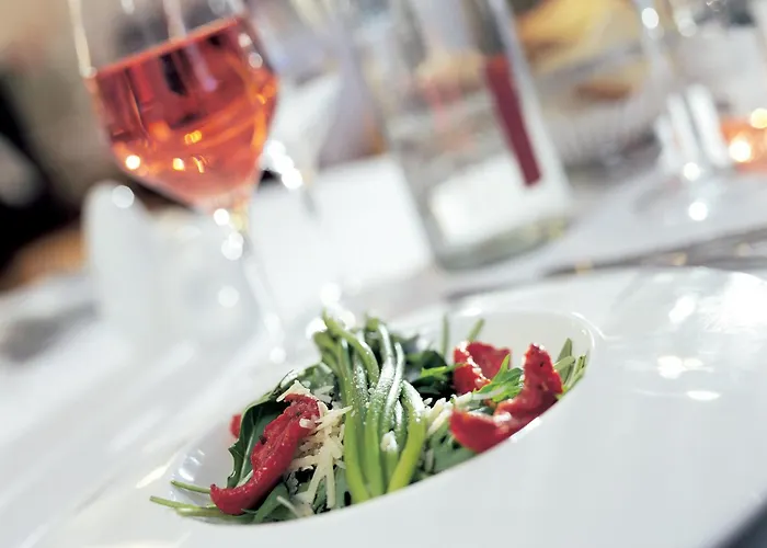 Отель Hotel Kilkenny 4*