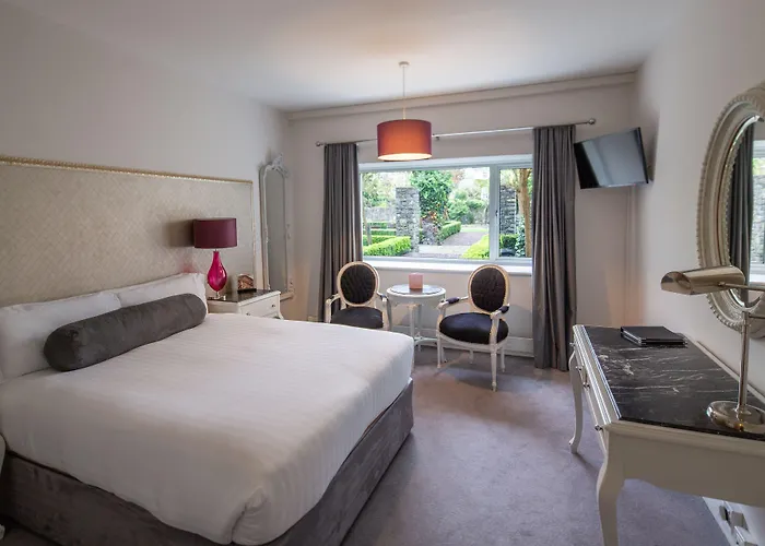 Отель Hotel Kilkenny 4*